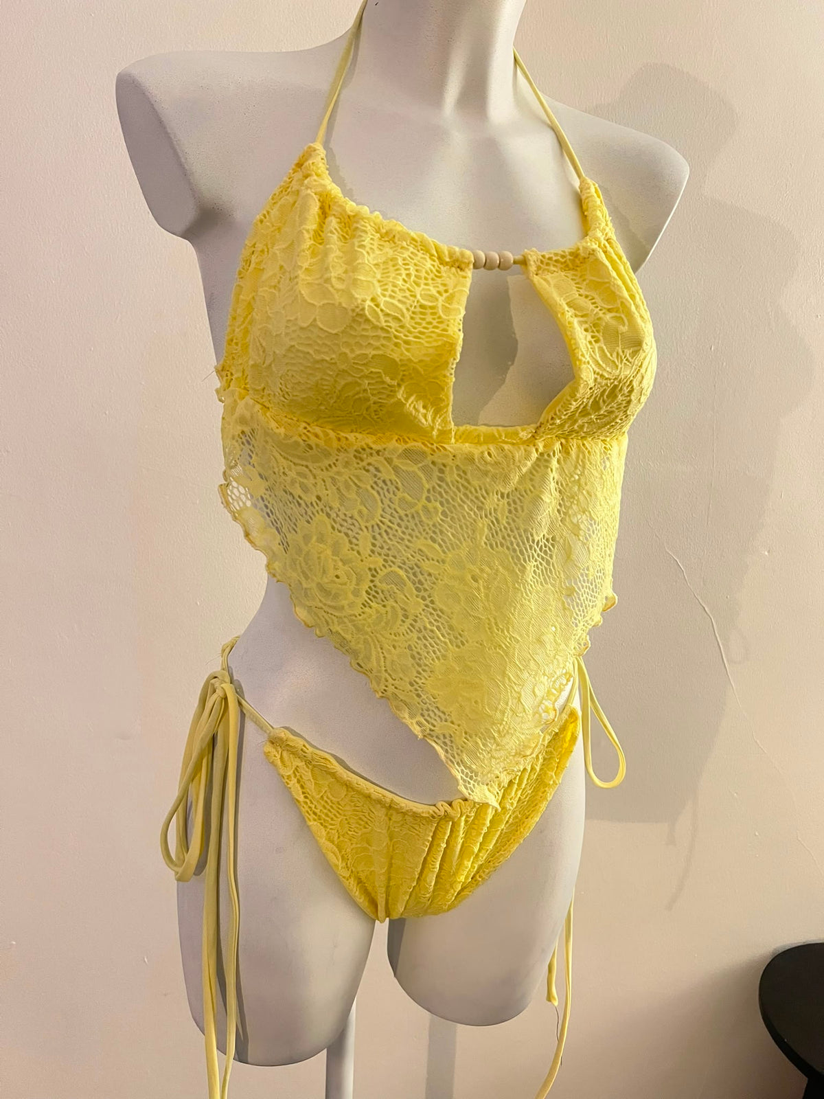 Limoncello Lace Drape Top 💛